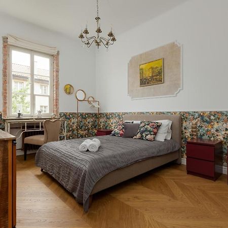 Apartment On The Warsaw Square By Noclegi Renters Exterior photo